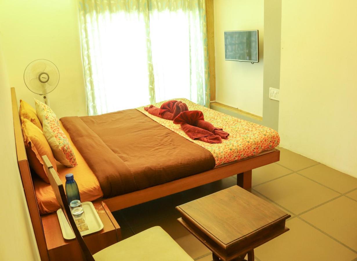 Surya Kiran Miramar Bed & Breakfast Panaji Exterior photo